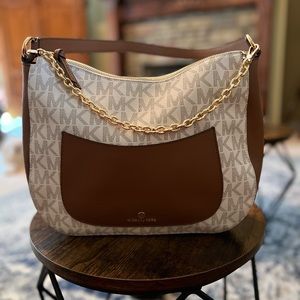 Like New Michael Kors MK Eden Hobo